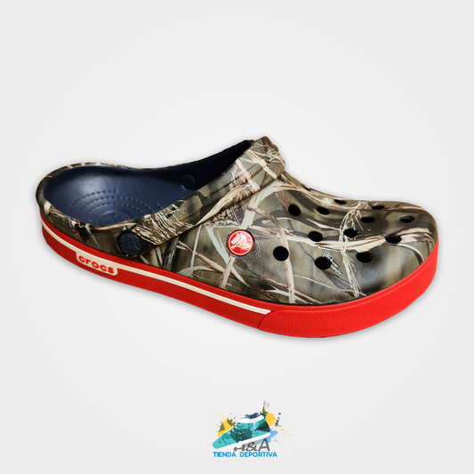 Crocs Clasicos Camuflados Suela Roja