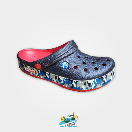 Crocs Clasicos Negros Amirellados Suela Camuflada Azul