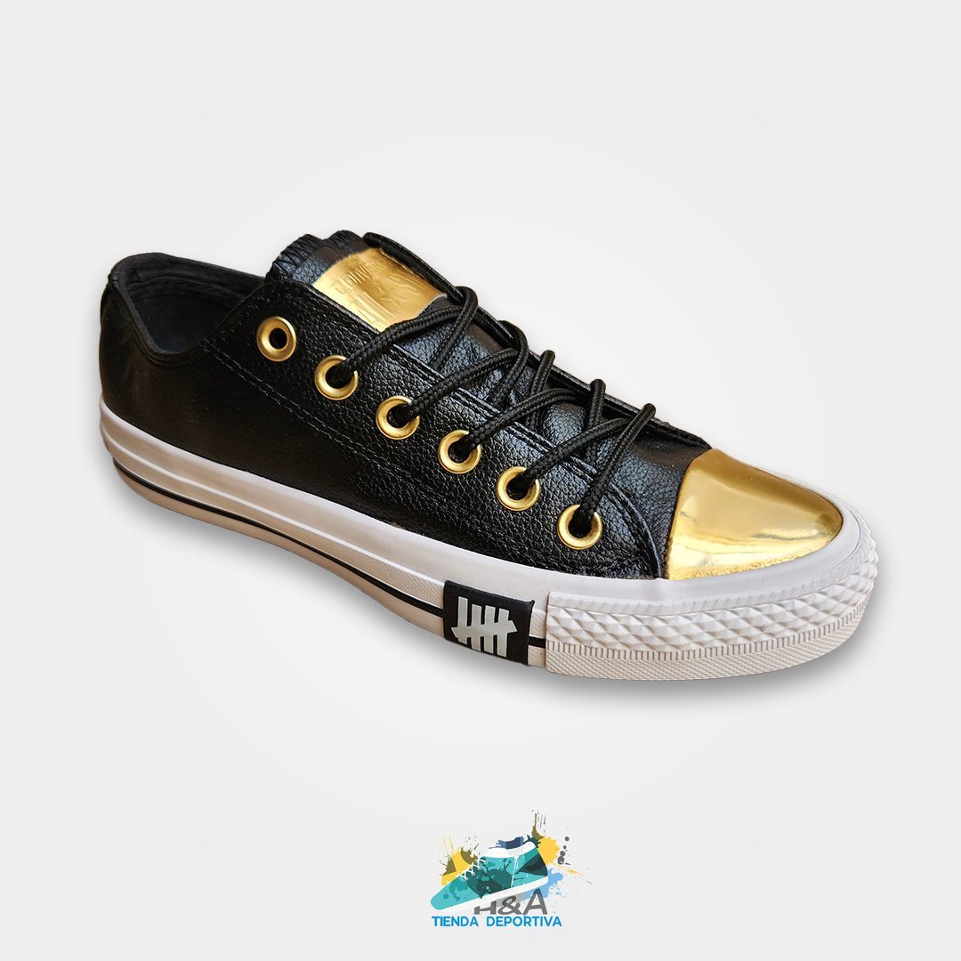 Converse Chuck Taylor Cuero Negro & Dorado