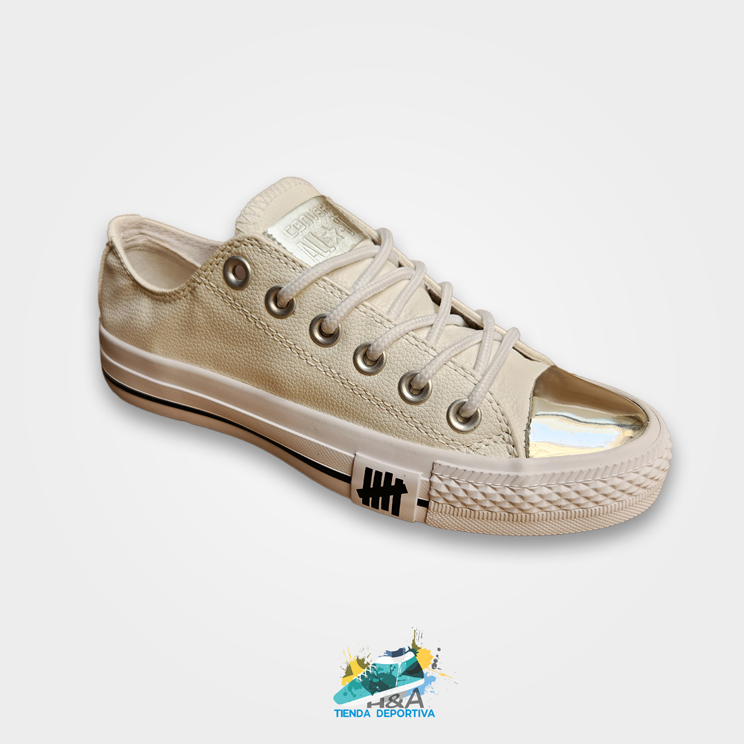 Converse Chuck Taylor Cuero Blanco & Plateado