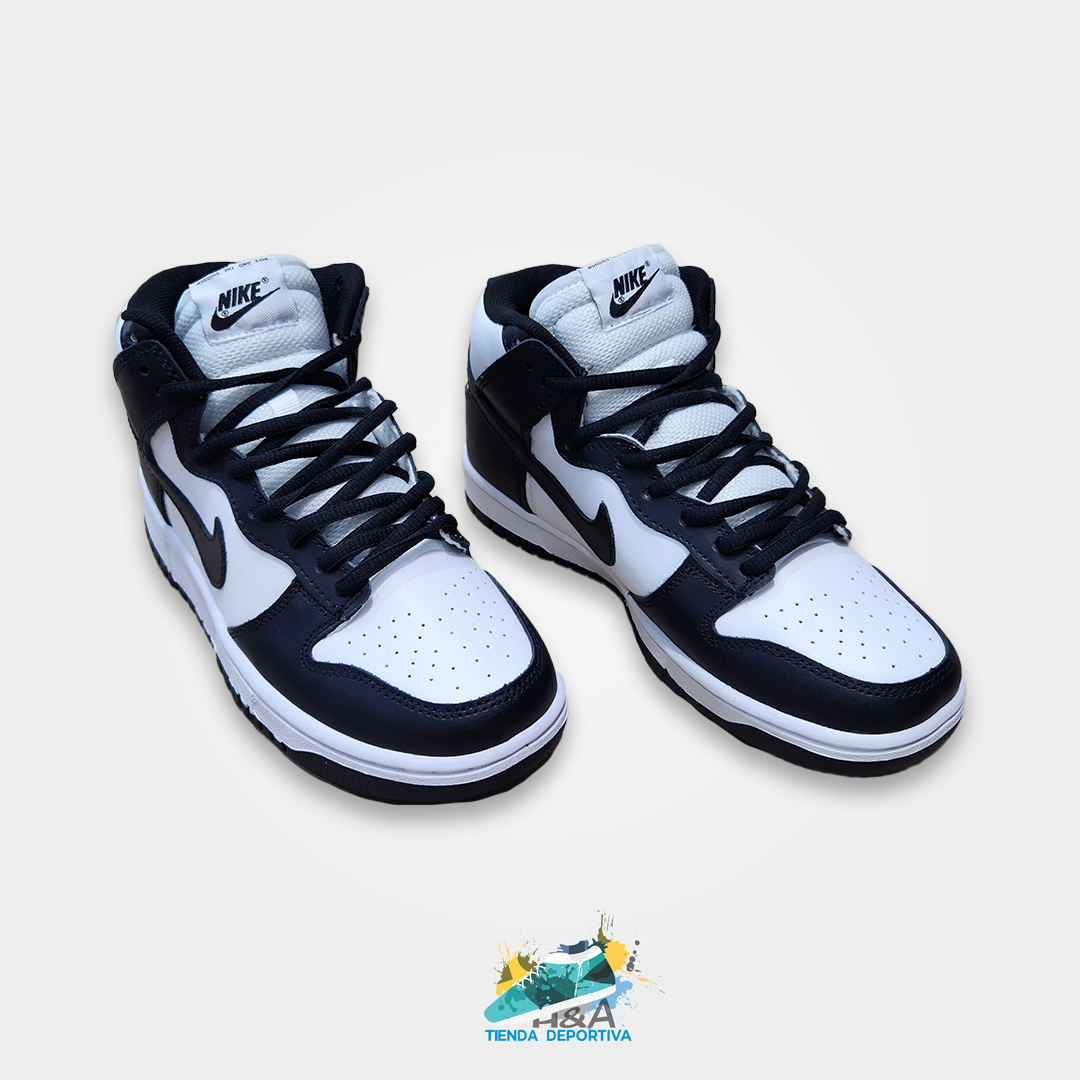 Nike Dunk High Black & White